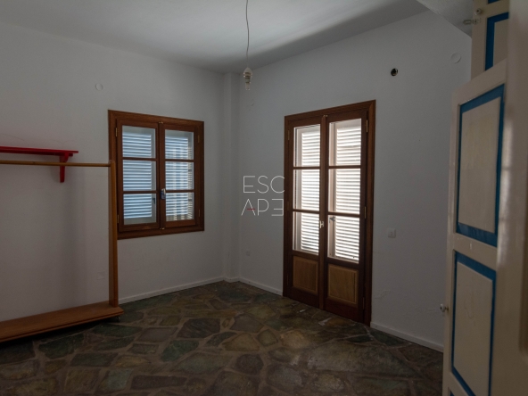 for_sale_house_200_sq.m._sea_view_spetses_greece (33)
