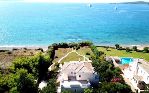 MAGNIFICENT BEACH FRONT VILLA OF 215 SQM – ERMIONIDA COAST