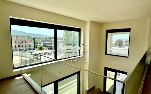 High specification newly built maisonette of 187 sqm